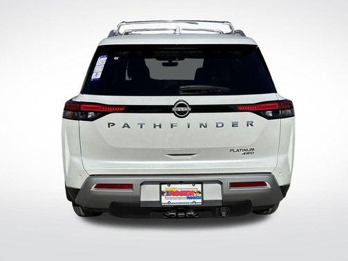 2025 Nissan Pathfinder Platinum 4WD