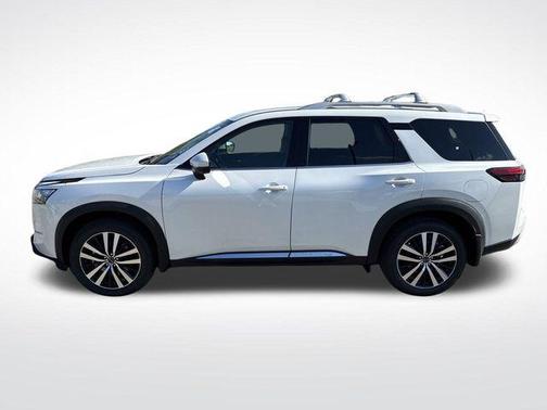 2025 Nissan Pathfinder Platinum 4WD