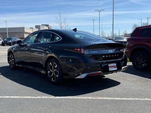 Abyss Black 2025 Hyundai SONATA SEL