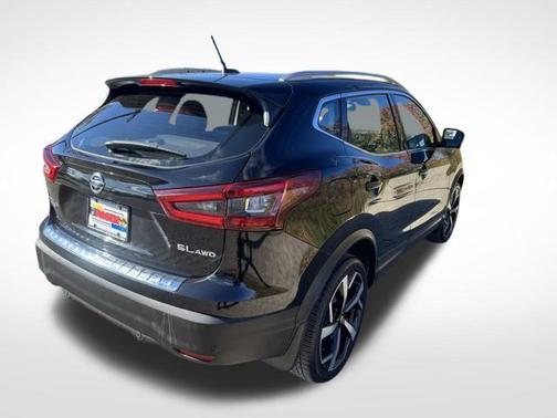 2022 Nissan Rogue Sport SL