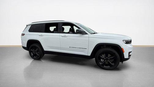 Bright White Clearcoat 2025 Jeep Grand Cherokee L Altitude