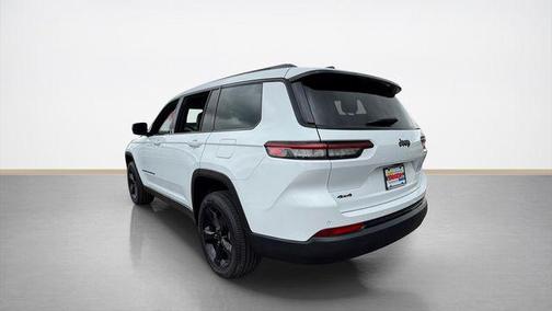 Bright White Clearcoat 2025 Jeep Grand Cherokee L Altitude