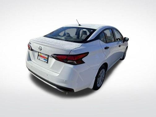 2021 Nissan Versa 1.6 S