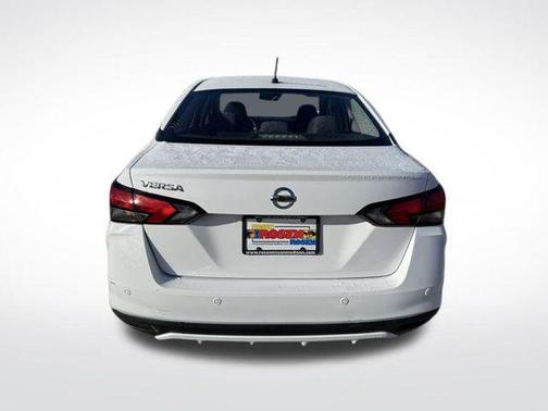 2021 Nissan Versa 1.6 S