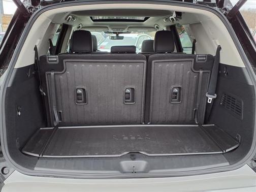 2025 Nissan Pathfinder Platinum 4WD