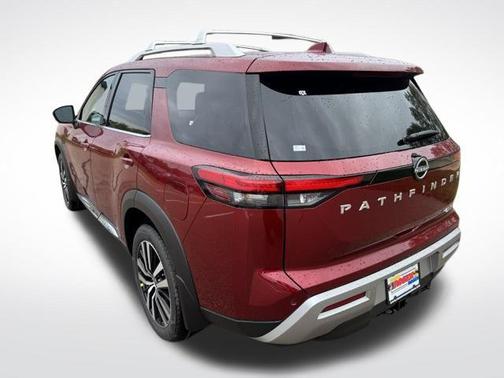 2025 Nissan Pathfinder Platinum 4WD