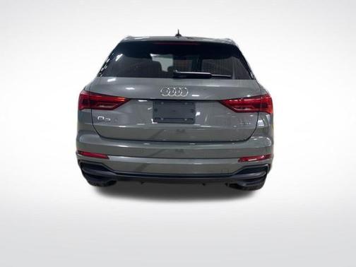 2021 Audi Q3 45 S line Premium