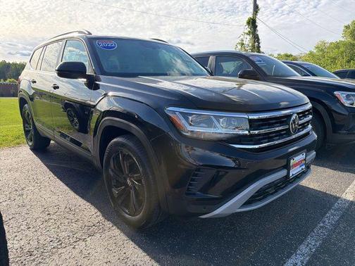 Deep Black Pearl 2022 Volkswagen Atlas 2.0T SE w/Technology 4MOTION