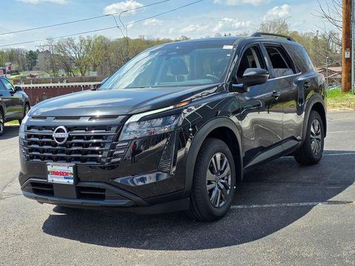 Super Black 2026 Nissan Pathfinder SV