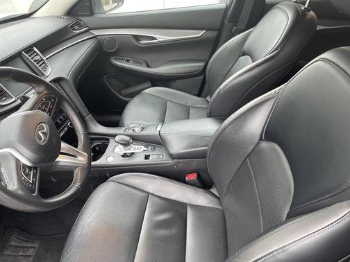 2022 INFINITI QX50 Luxe