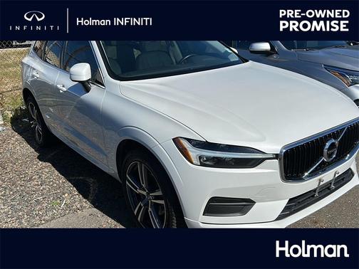 2021 Volvo XC60 T5 Momentum