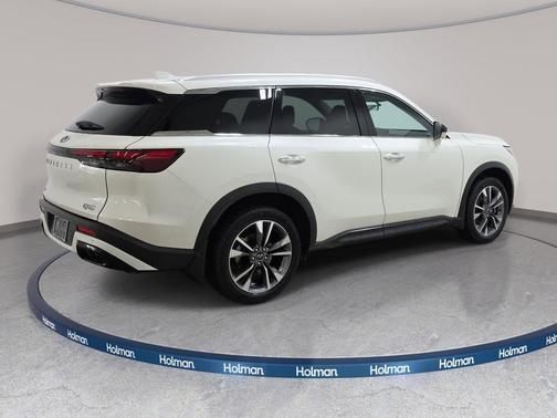 Majestic White 2023 INFINITI QX60 Luxe