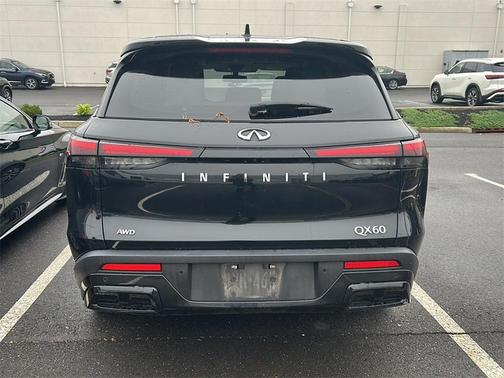 2022 INFINITI QX60 Pure
