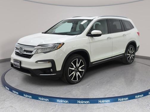 Platinum White Pearl 2021 Honda Pilot Touring 8-Passenger