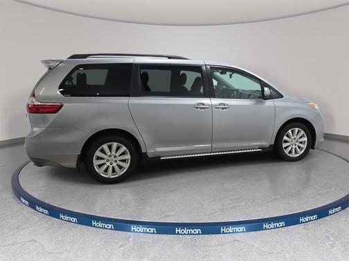 2017 Toyota Sienna XLE