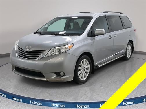 2017 Toyota Sienna XLE