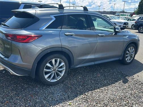 2022 INFINITI QX50 ESSENTIAL