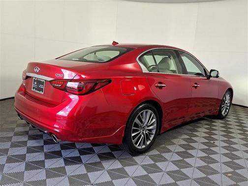 2022 INFINITI Q50 LUXE