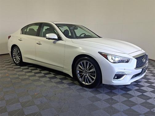 2022 INFINITI Q50 LUXE