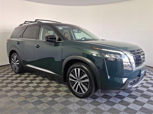 2022 Nissan Pathfinder Platinum