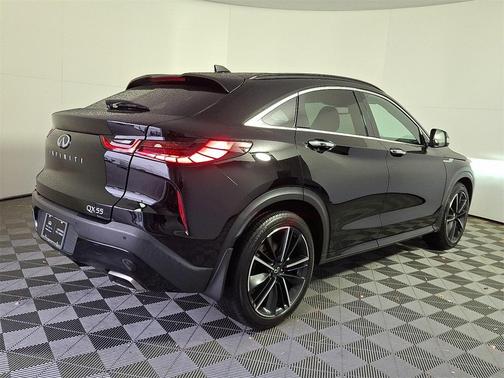 2023 INFINITI QX55 LUXE