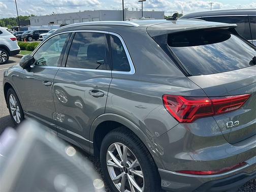 2024 Audi Q3 45 S line Premium