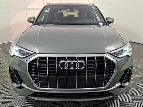 2024 Audi Q3 45 S line Premium
