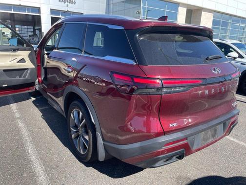 Deep Bordeaux 2024 INFINITI QX60 Luxe