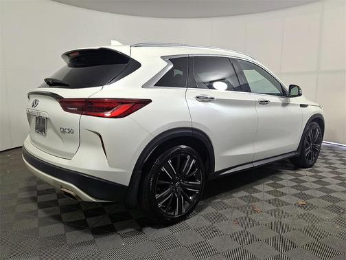 2022 INFINITI QX50 Luxe
