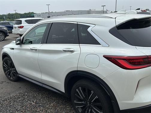 2022 INFINITI QX50 Luxe