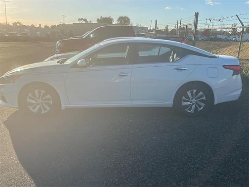 2022 Nissan Altima 2.5 S