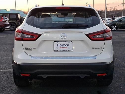 2022 Nissan Rogue Sport SL