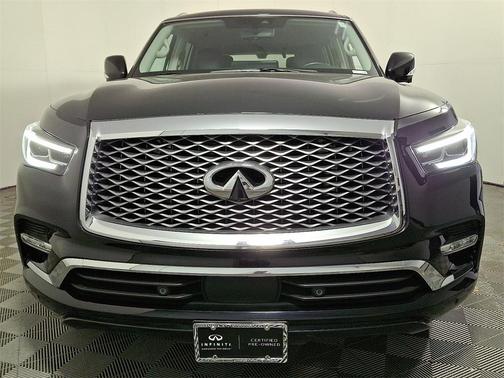 2022 INFINITI QX80 Luxe