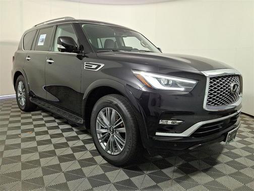 2022 INFINITI QX80 Luxe