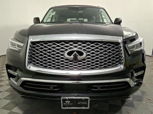2022 INFINITI QX80 Luxe