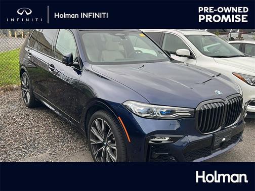 2022 BMW X7 M50i