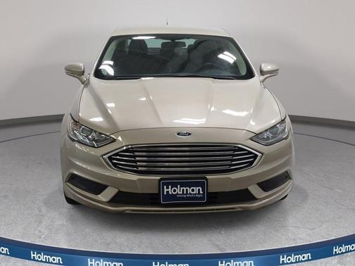 White Gold 2017 Ford Fusion SE