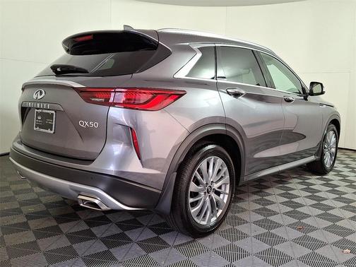 2024 INFINITI QX50 Luxe