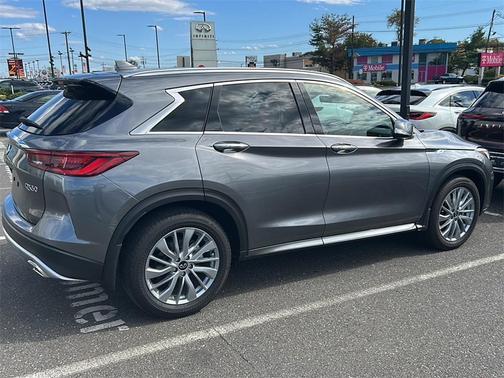 2024 INFINITI QX50 Luxe
