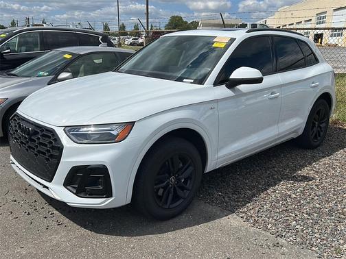 2022 Audi Q5 45 S line quattro Premium
