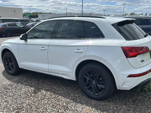 2022 Audi Q5 45 S line quattro Premium