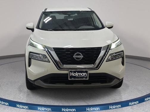 White 2023 Nissan Rogue SV