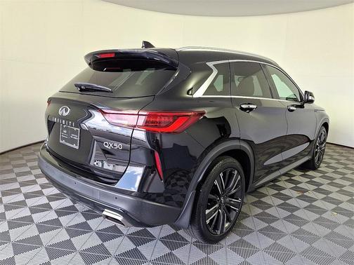 2022 INFINITI QX50 Luxe