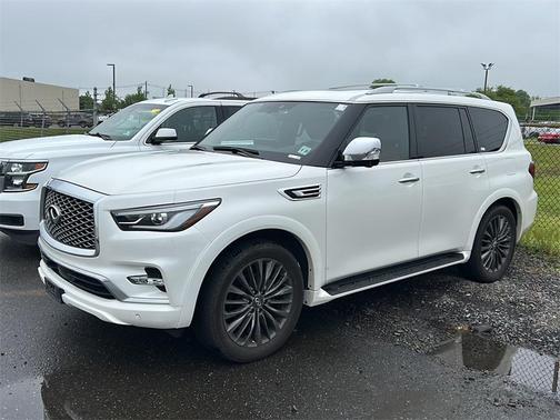 2023 INFINITI QX80 SENSORY