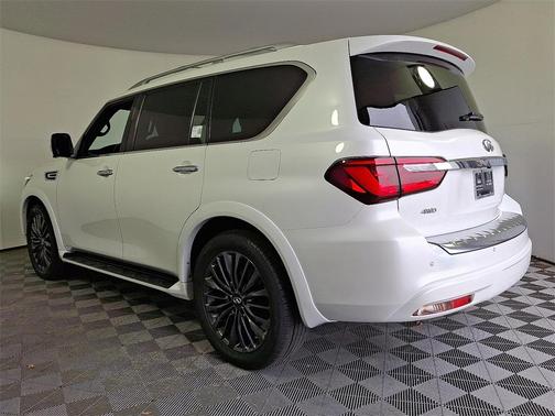 2023 INFINITI QX80 SENSORY