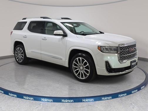 White Frost Tri-Coat 2023 GMC Acadia Denali
