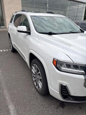 White Frost Tri-Coat 2023 GMC Acadia Denali