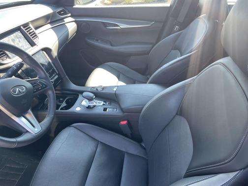 Black Obsidian 2023 INFINITI QX55 LUXE