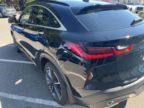 Black Obsidian 2023 INFINITI QX55 LUXE