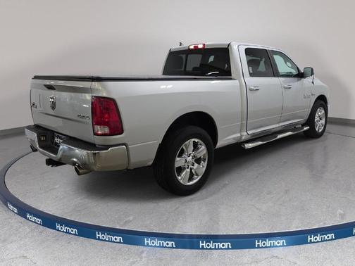 Bright Silver Clearcoat Metallic 2017 RAM 1500 Big Horn